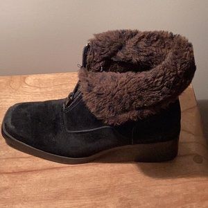 Boots size 6, used but nice, brand Kamouraska with faux fur animal print